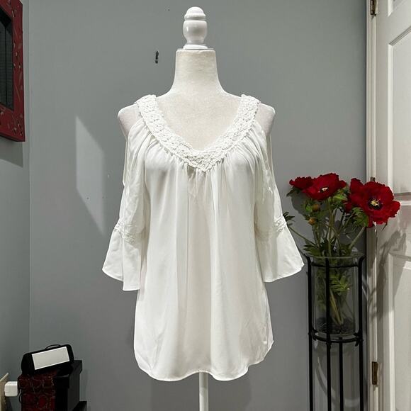 NEW Charming Charlie Longline Flutter Ruffle Cold Shoulder Poet Tunic Top S NWT - Picture 7 of 16